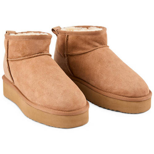 Adult’s UGG Boots