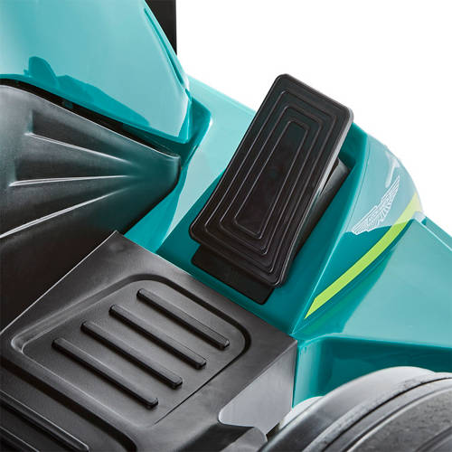 Front shot 4, Aston Martin F1 Car