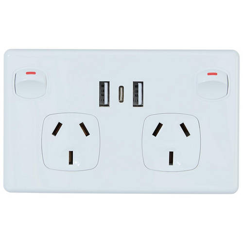 Double USB Powerpoint Product Image Front shot 01